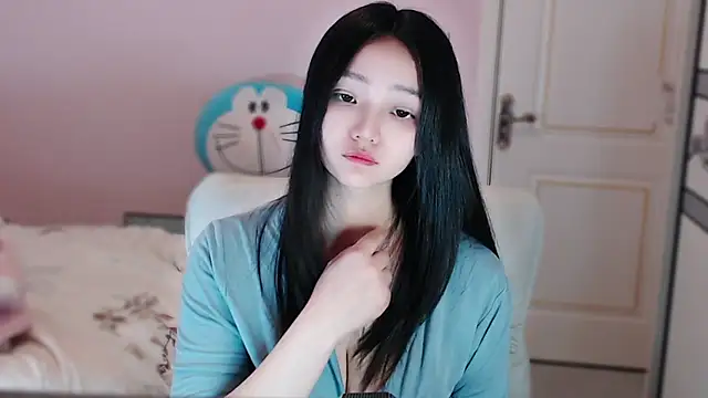 xiao-xiao-D online show from March 5, 12:00 pm