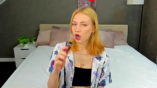 Mollly Rouge online show from March 21, 12:29 am