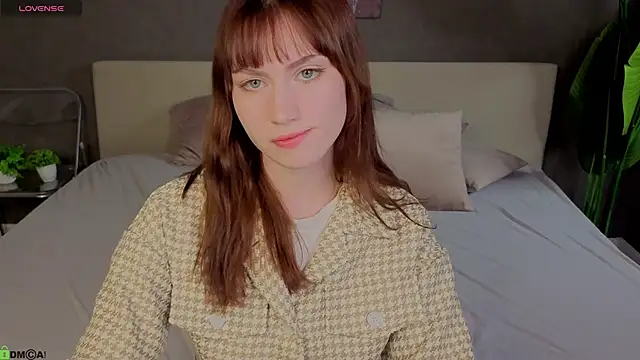 Mollly Rouge online show from November 10, 12:20 am