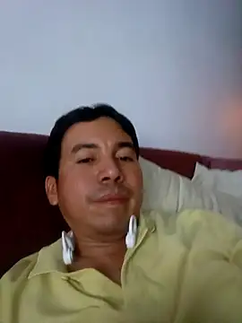 Snapshot of bisexual0007 chatting on January 10, 4:44 am bisexual0007 online show from January 10, 4:44 am