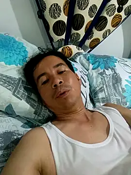 bisexual0007 online show from December 15, 3:00 am