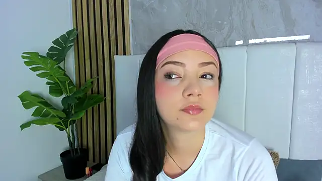 Samantha Good online show from May 16, 11:42 am
