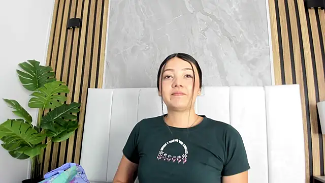 Samantha Good online show from June 25, 11:48 am