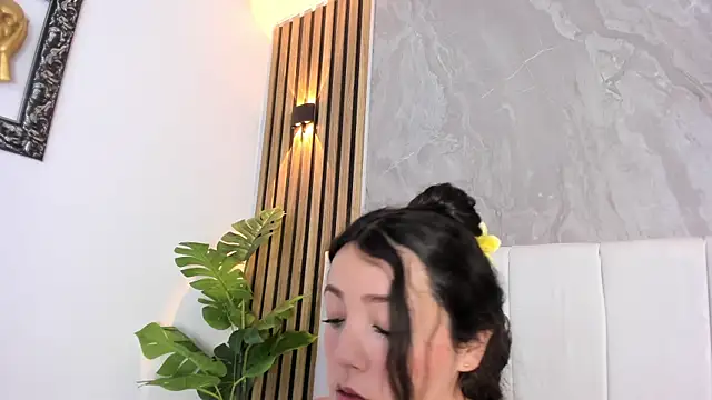 Samantha Good online show from June 30, 11:55 am