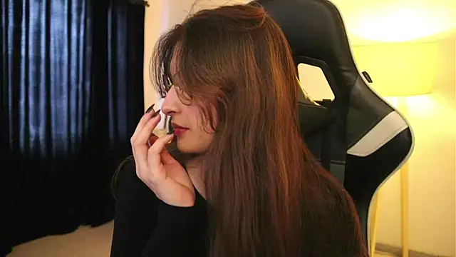 Daisha Riley online show from November 4, 3:33 pm