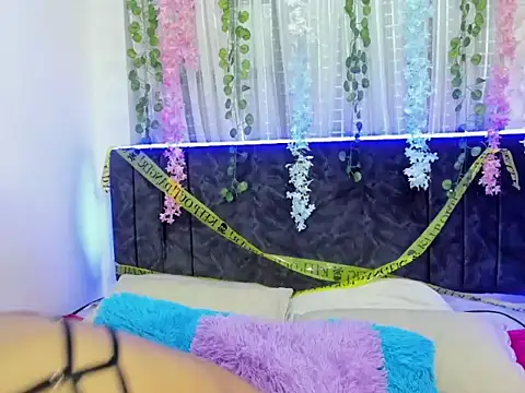 CintiaWalker online show from October 30, 12:50 pm