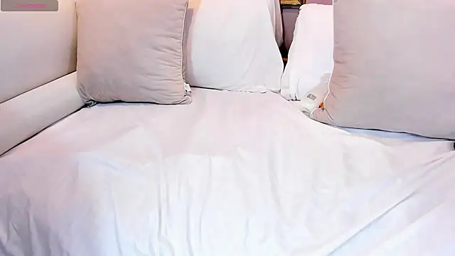 PerlaPreciosa online show from March 13, 9:54 am