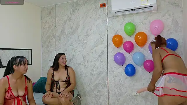dani-lue online show from July 16, 2:23 pm
