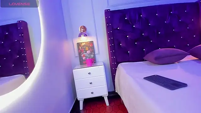 Snapshot of nathyy_garcia chatting on March 6, 3:46 am nathyy garcia online show from March 6, 3:46 am