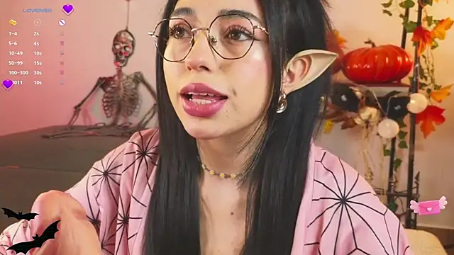 Snapshot of Sweet_Nyx chatting on October 29, 11:06 pm Sweet Nyx online show from October 29, 11:06 pm