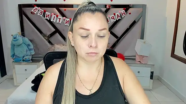 natalia5560 online show from September 22, 12:40 pm