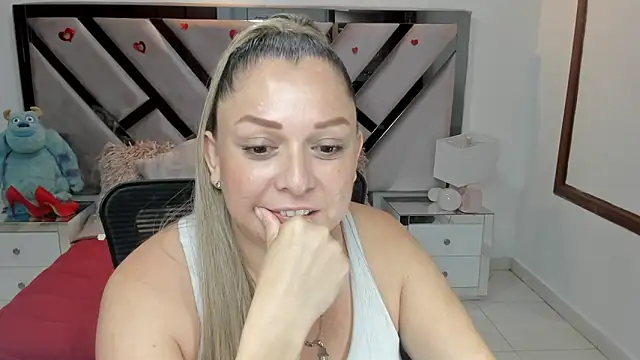 natalia5560 online show from October 27, 1:15 pm