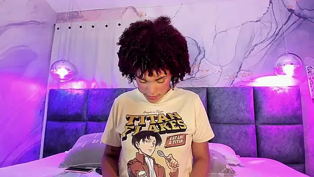 loladupont online show from March 5, 11:38 am