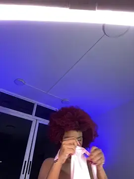 loladupont online show from April 18, 2:59 am