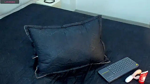 Snapshot of AbrilSonne chatting on January 8, 10:58 pm AbrilSonne online show from January 8, 10:58 pm