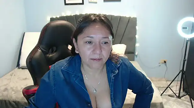 AngelRouss online show from January 22, 10:07 am