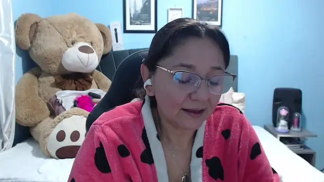 AngelRouss online show from April 25, 1:52 am