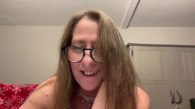 Snapshot of Keywest_Kate chatting on January 3, 2:43 am Keywest Kate online show from January 3, 2:43 am