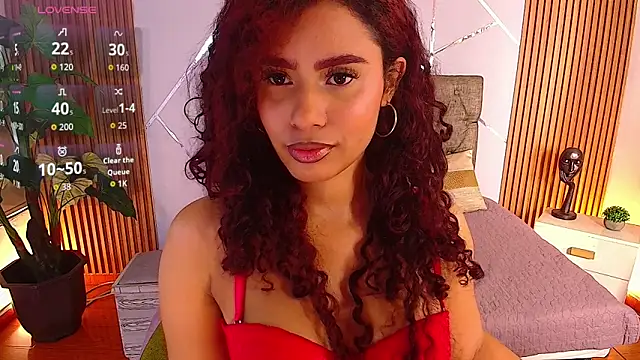 charlottee white online show from March 5, 8:05 pm