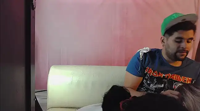 Snapshot of kattyandericc chatting on February 21, 4:48 pm kattyandericc online show from February 21, 4:48 pm