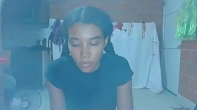 Snapshot of kattyandericc chatting on October 29, 3:20 am kattyandericc online show from October 29, 3:20 am