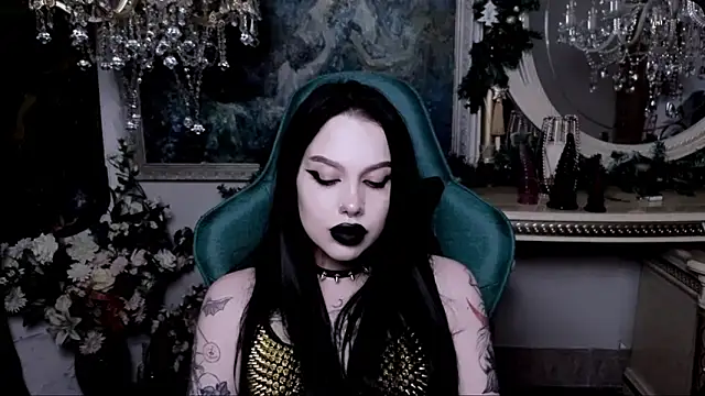Snapshot of alexx_succubus chatting on January 31, 11:24 pm alexx succubus online show from January 31, 11:24 pm
