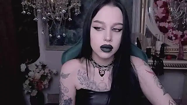 Snapshot of alexx_succubus chatting on February 6, 10:00 pm alexx succubus online show from February 6, 10:00 pm