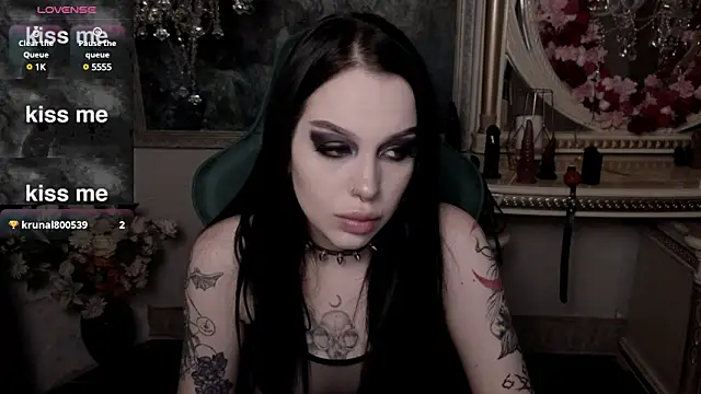 Snapshot of alexx_succubus chatting on February 23, 5:39 pm alexx succubus online show from February 23, 5:39 pm