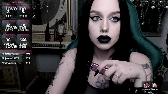 Snapshot of alexx_succubus chatting on March 4, 8:38 pm alexx succubus online show from March 4, 8:38 pm
