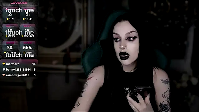 Snapshot of alexx_succubus chatting on March 7, 3:51 am alexx succubus online show from March 7, 3:51 am
