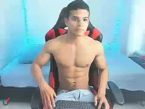 oliver thompsson7 online show from April 6, 7:15 pm