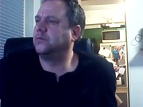 DauerAkt8069 online show from January 15, 6:33 pm