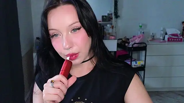 Snapshot of MoranaMissGod chatting on June 22, 12:02 pm MoranaMissGod online show from June 22, 12:02 pm