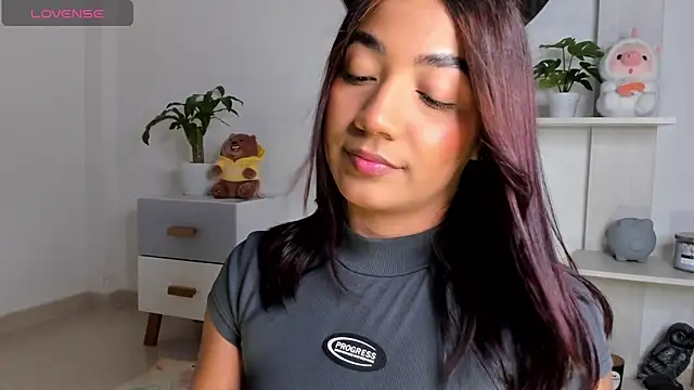 martina roldam online show from January 7, 1:06 am