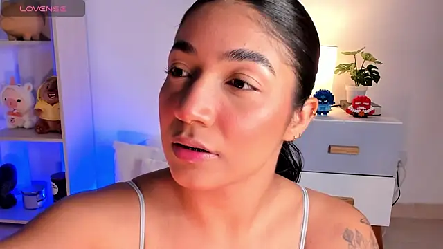 martina roldam online show from February 4, 12:19 am