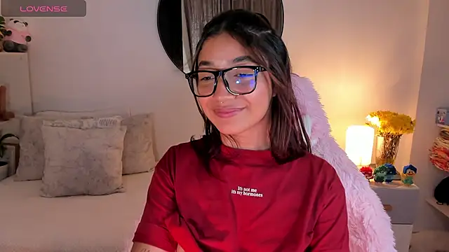 martina roldam online show from March 17, 3:14 am