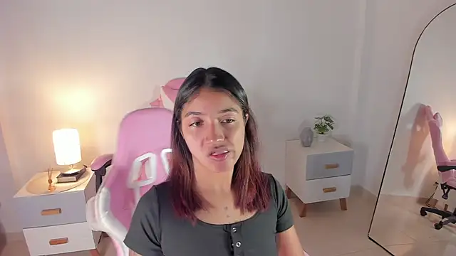 martina roldam online show from September 30, 1:21 am