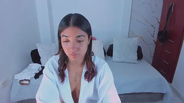 martina roldam online show from April 8, 12:54 am