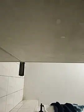 Snapshot of GildanK18 chatting on October 25, 2:56 pm GildanK18 online show from October 25, 2:56 pm