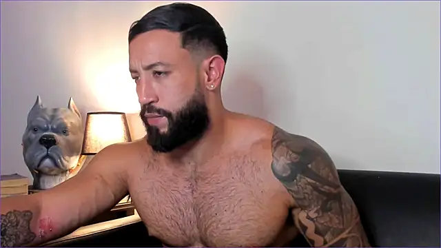 Snapshot of BradLeon_ chatting on September 18, 11:51 pm BradLeon online show from September 18, 11:51 pm