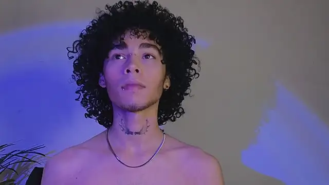 Snapshot of seven7xis chatting on December 24, 8:55 am seven7xis online show from December 24, 8:55 am