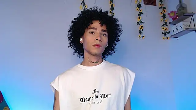 Snapshot of seven7xis chatting on March 19, 5:08 am seven7xis online show from March 19, 5:08 am