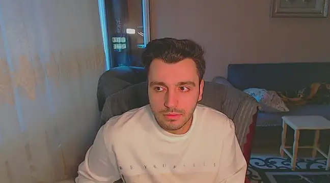 Snapshot of handsomeee04 chatting on February 5, 2:59 pm handsomeee04 online show from February 5, 2:59 pm