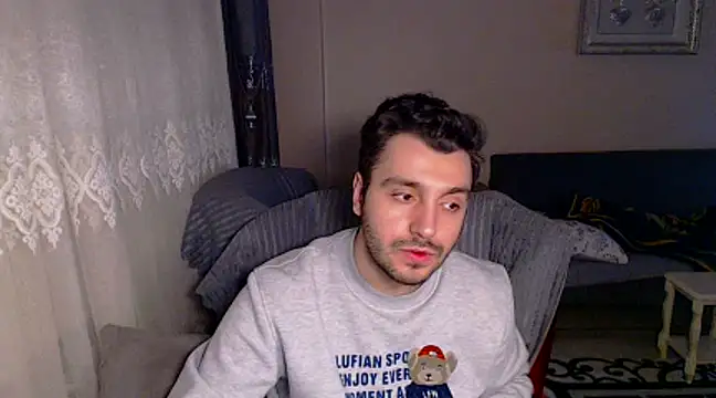 Snapshot of handsomeee04 chatting on February 19, 10:09 pm handsomeee04 online show from February 19, 10:09 pm