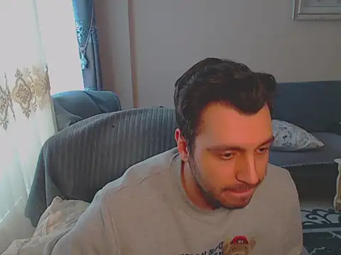 Snapshot of handsomeee04 chatting on February 25, 2:44 pm handsomeee04 online show from February 25, 2:44 pm