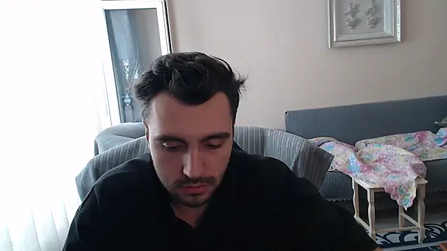 Snapshot of handsomeee04 chatting on October 1, 2:01 pm handsomeee04 online show from October 1, 2:01 pm