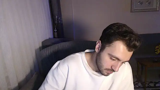 Snapshot of handsomeee04 chatting on October 21, 9:48 pm handsomeee04 online show from October 21, 9:48 pm
