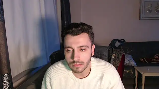 handsomeee04 online show from February 14, 9:44 pm