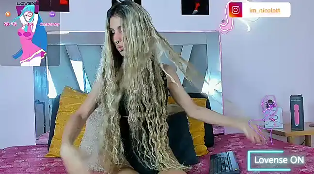 supradoll online show from March 10, 3:41 pm