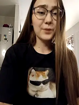 Snapshot of SashaMeow chatting on February 2, 10:28 pm SashaMeow online show from February 2, 10:28 pm